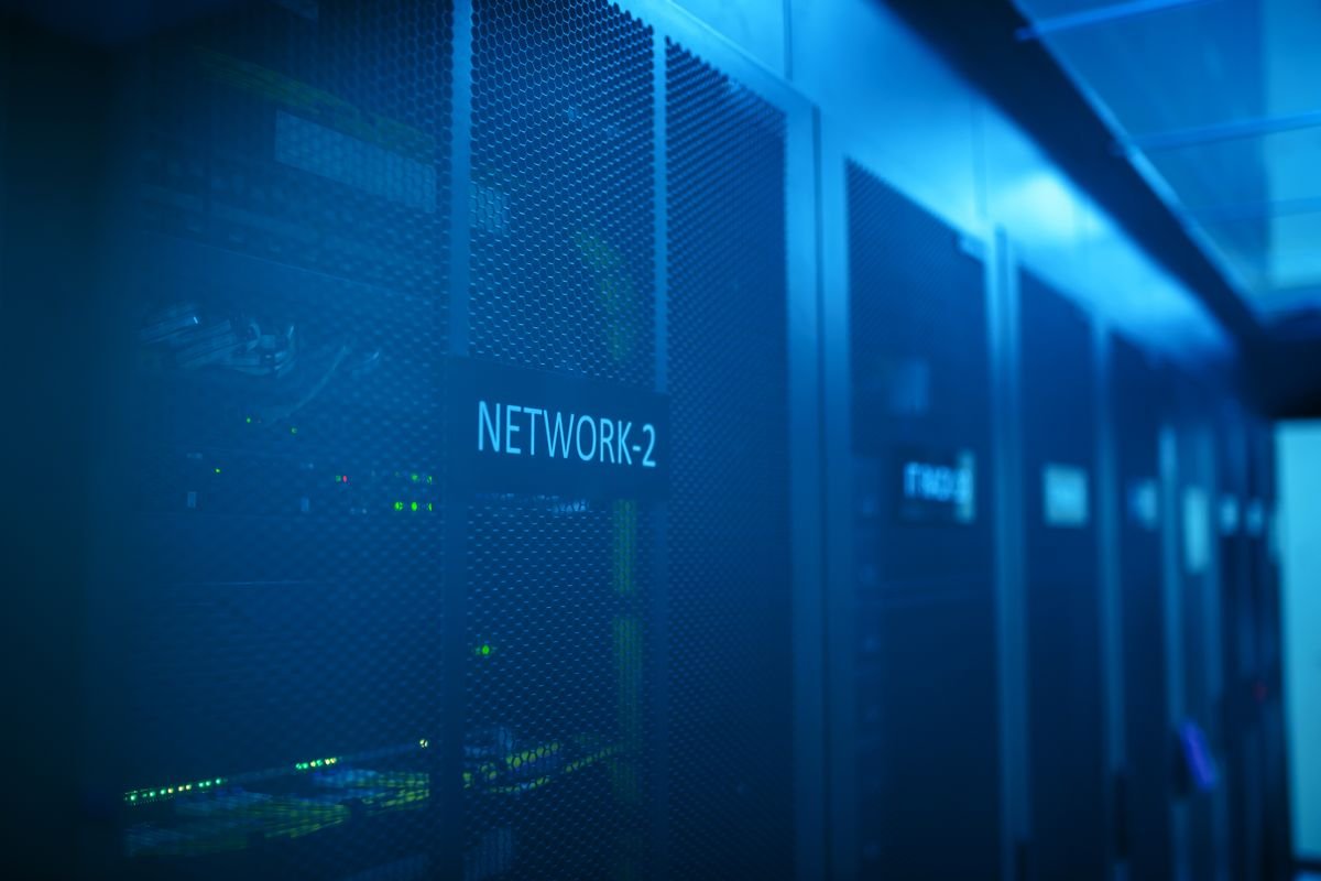 Infrastructure réseau assurant la disponibilité d'un site internet