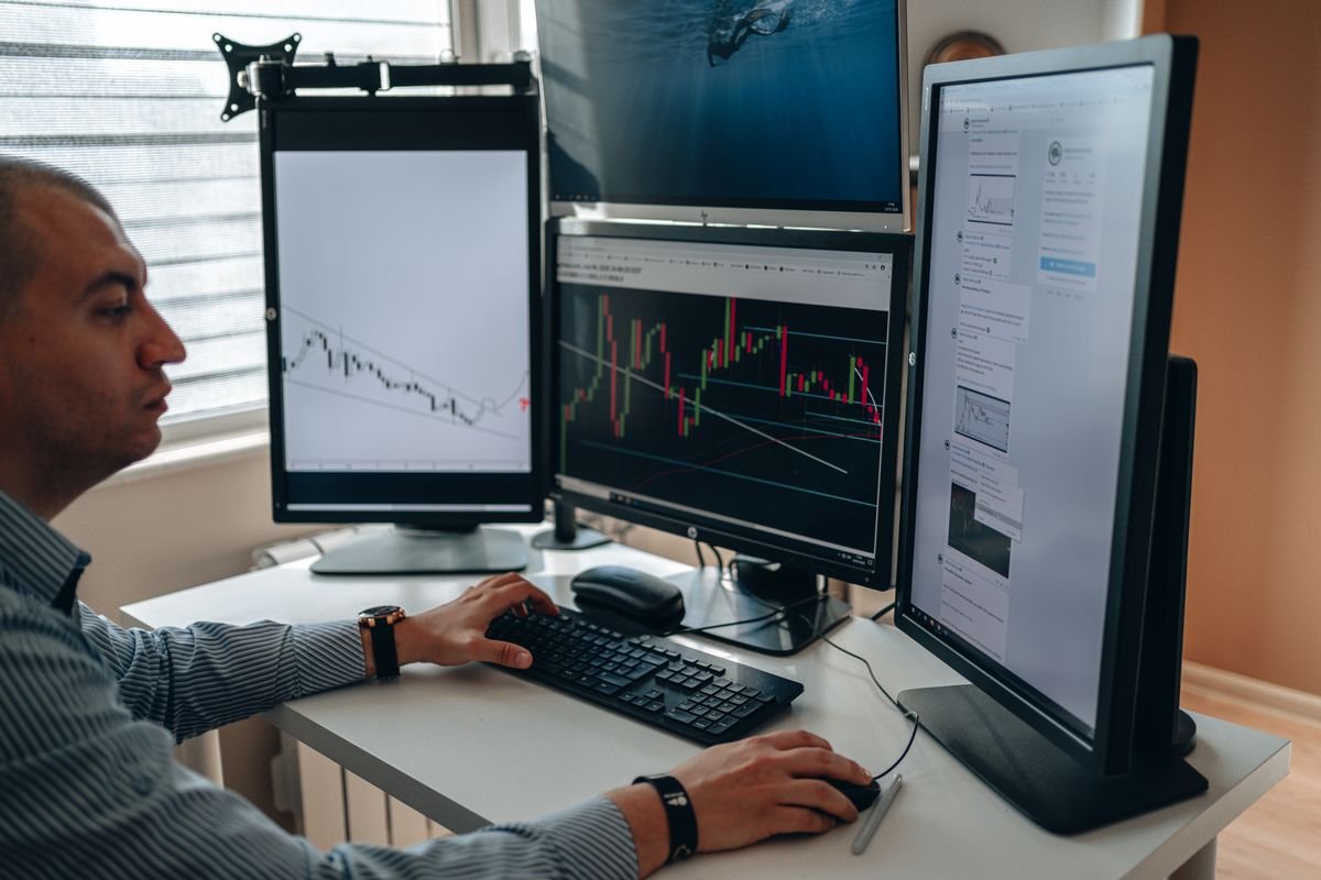 Analyse des performances publicitaires sur plusieurs écrans
