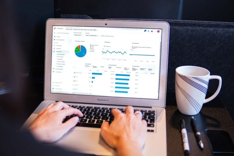 Rapport de performance de recherche affiché sur l'écran d'un ordinateur portable